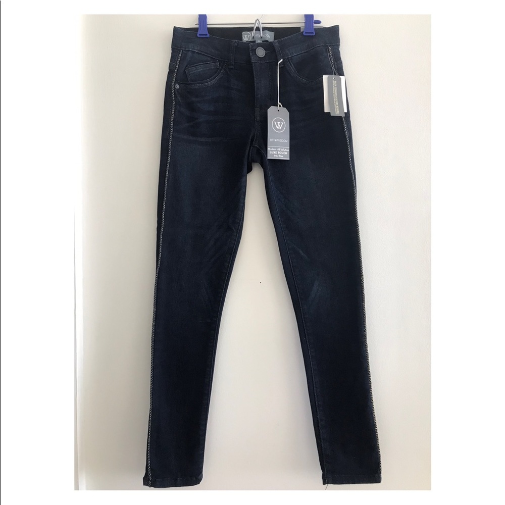 NWT Wit & Wisdom Gold Detailed Jeans
